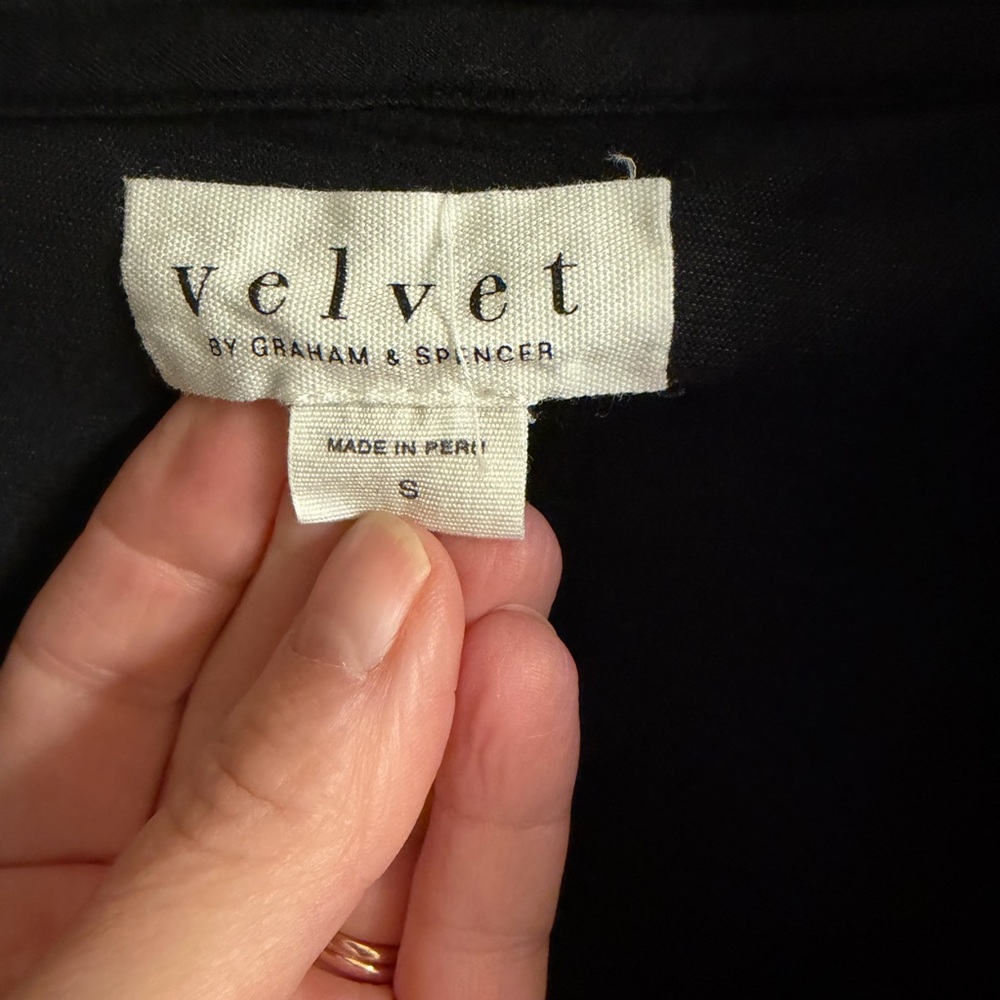 Velvet by Graham & Spencer Classic Black Apparel